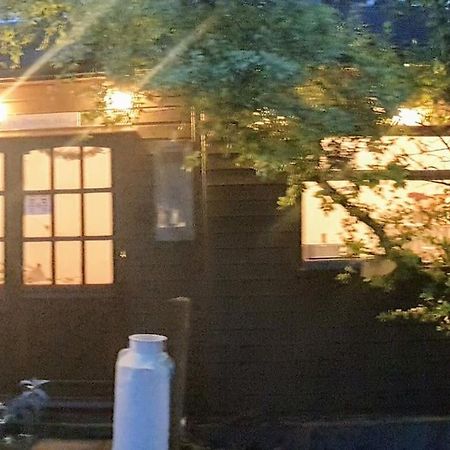 The Potting Shed Near Tenby, 100" Projector, Four Poster Bed, On-Site Hot Tub Access Via Spa Pack, Breakfast Ngoại thất bức ảnh